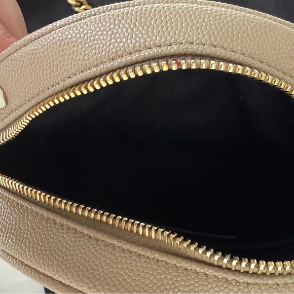 Yves Saint Laurent Round Quilted Crossbody - Picture 5 of 11